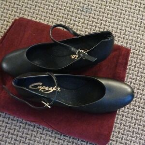 Capezio Elegant Black Jr. Footlight Character SHOE